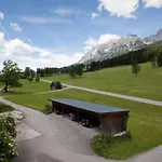 5 By Interhome Apartamento Ramsau am Dachstein