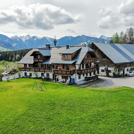 5 By Interhome شقة